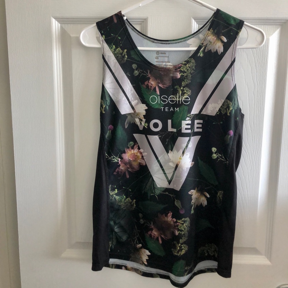 Oiselle Team Volee moody floral tank top. Size medium.